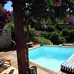 Pont De Bateau- Meerblick Mit Privatem Pool By Interhome *
