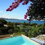 Pont De Bateau- Meerblick Mit Privatem Pool By Interhome דירה