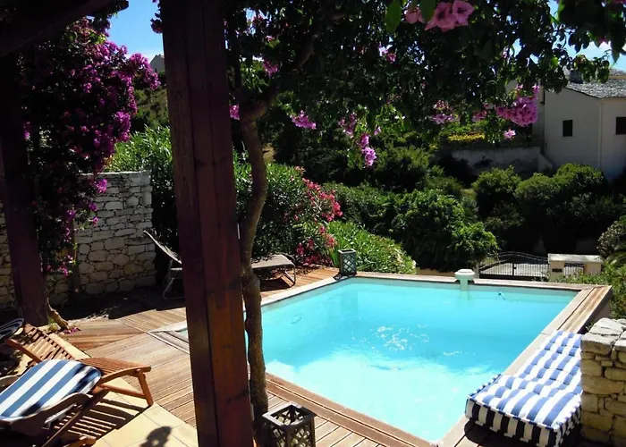 Pont De Bateau- Meerblick Mit Privatem Pool By Interhome *