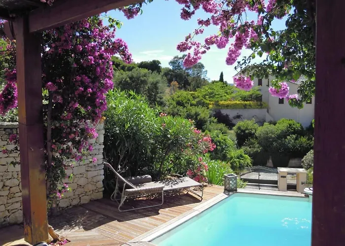 Pont De Bateau- Meerblick Mit Privatem Pool By Interhome *