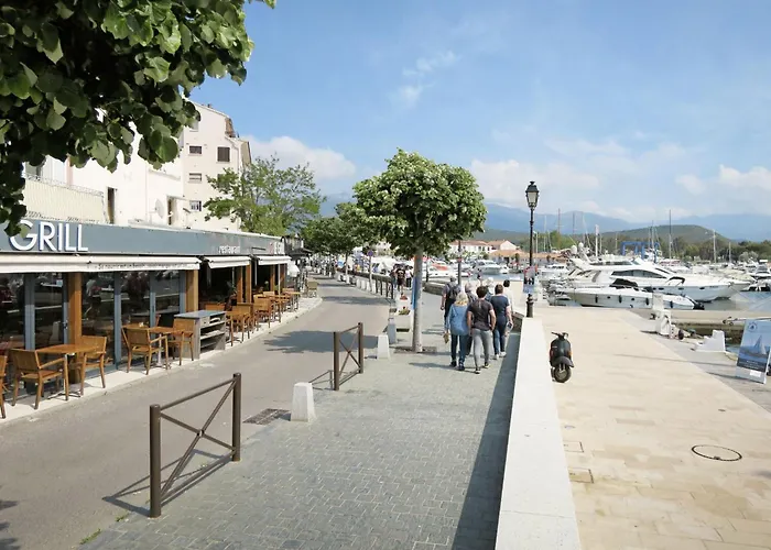 Pont De Bateau- Meerblick Mit Privatem Pool By Interhome *