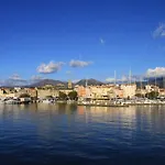 Apartman Pont De Bateau- Meerblick Mit Privatem Pool By Interhome