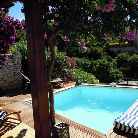Pont De Bateau- Meerblick Mit Privatem Pool By Interhome *