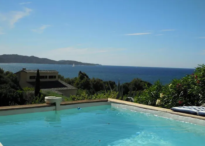 Pont De Bateau- Meerblick Mit Privatem Pool By Interhome