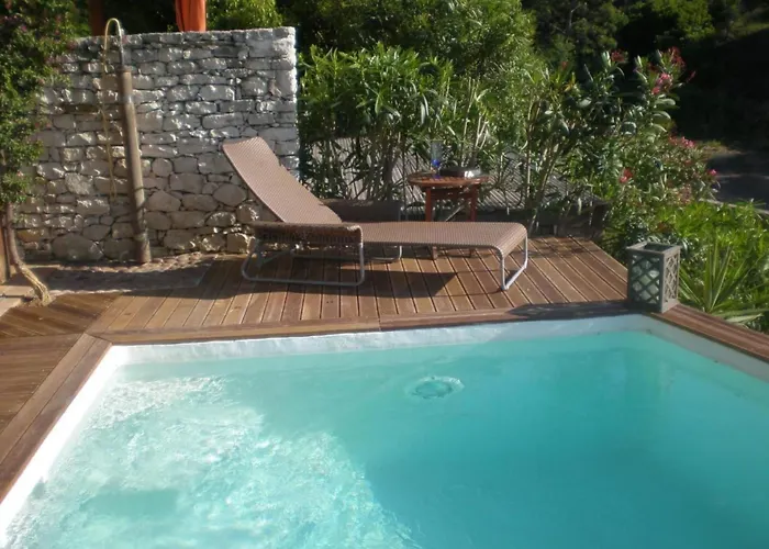 Pont De Bateau- Meerblick Mit Privatem Pool By Interhome