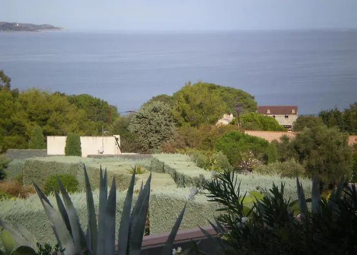 Pont De Bateau- Meerblick Mit Privatem Pool By Interhome 생플로랑