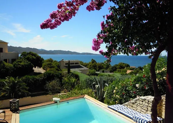 Pont De Bateau- Meerblick Mit Privatem Pool By Interhome 아파트